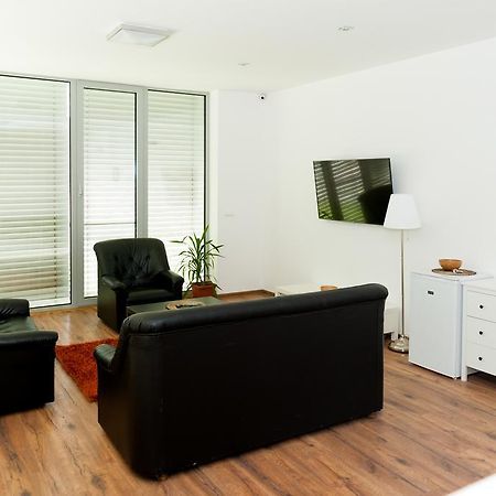 Villa Ladoven Luxusny Apartman 124M2 Martin Exterior foto