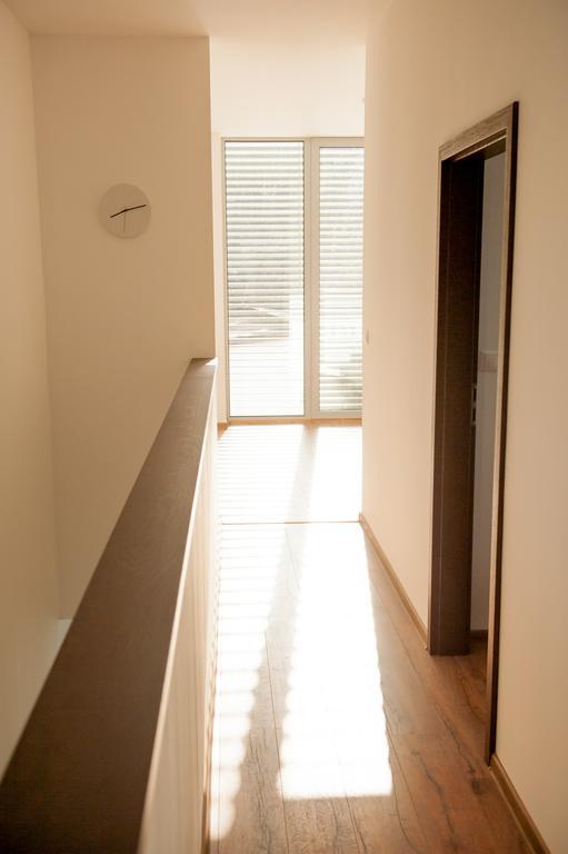 Villa Ladoven Luxusny Apartman 124M2 Martin Exterior foto