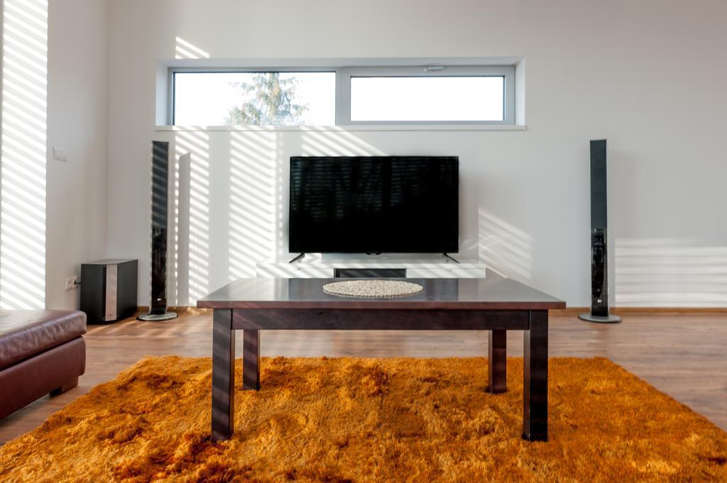 Villa Ladoven Luxusny Apartman 124M2 Martin Exterior foto