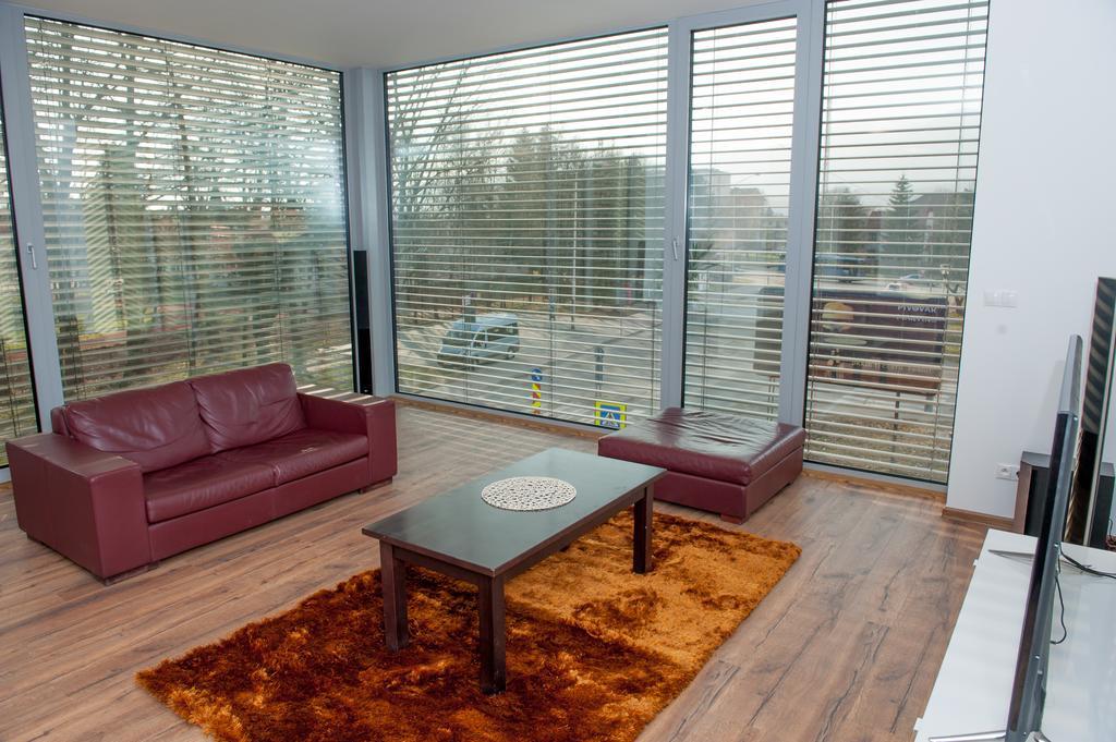 Villa Ladoven Luxusny Apartman 124M2 Martin Exterior foto