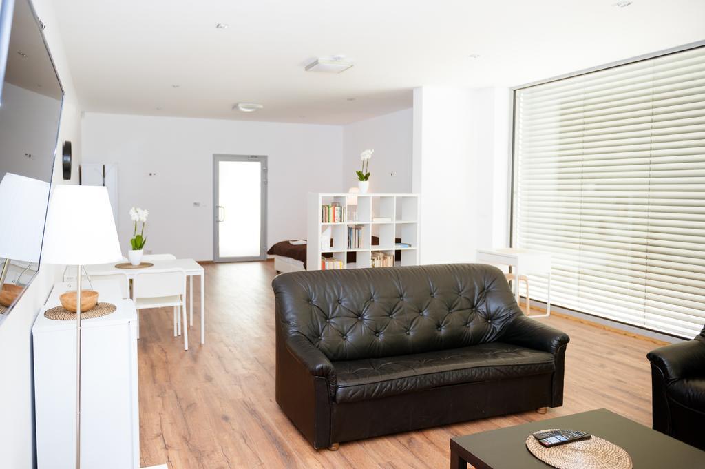 Villa Ladoven Luxusny Apartman 124M2 Martin Exterior foto